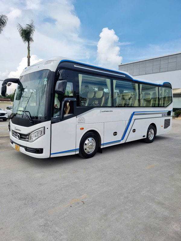 Cho thuê xe 29 chỗ - Công Ty TNHH Dịch Vụ Bảo Vệ Công Nghệ Cao Hoàng Long